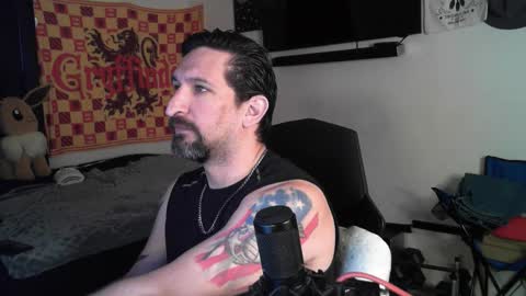 devilPup75 online show from 10-25-25, 08:14