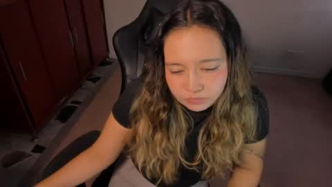 ash_smith1 online show from 05-28-26, 10:18