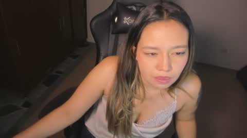 ash_smith1 online show from 06-15-26, 02:14