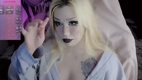 Sasha next stream December 4st  at  0000- 0030 am German time online show from 06-17-26, 10:32