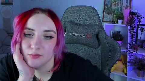 Snapshot of asheluck chatting on 01-19-25, 02:25 AshleyAshe online show from 01-19-25, 02:25