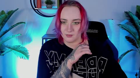 Snapshot of asheluck chatting on 01-19-25, 11:00 AshleyAshe online show from 01-19-25, 11:00