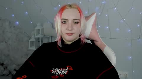 Snapshot of asheluck chatting on 01-27-25, 02:31 AshleyAshe online show from 01-27-25, 02:31