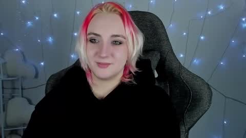 Snapshot of asheluck chatting on 01-30-25, 08:21 AshleyAshe online show from 01-30-25, 08:21