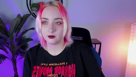 Snapshot of asheluck chatting on 02-20-25, 02:07 AshleyAshe online show from 02-20-25, 02:07