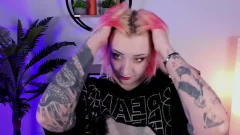 Snapshot of asheluck chatting on 02-27-25, 02:21 AshleyAshe online show from 02-27-25, 02:21