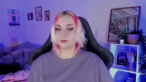 Snapshot of asheluck chatting on 03-06-25, 02:30 AshleyAshe online show from 03-06-25, 02:30