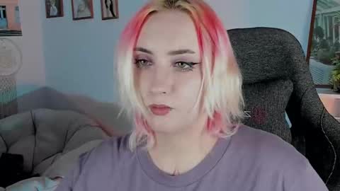 Snapshot of asheluck chatting on 03-06-25, 05:35 AshleyAshe online show from 03-06-25, 05:35