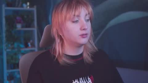 Snapshot of asheluck chatting on 09-12-25, 02:33 AshleyAshe online show from 09-12-25, 02:33