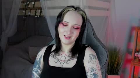 Snapshot of asheluck chatting on 11-16-25, 11:21 AshleyAshe online show from 11-16-25, 11:21