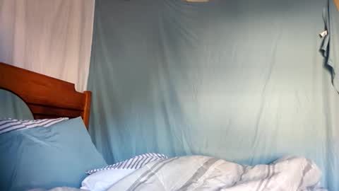 Ashelynn Grey online show from 10-22-25, 01:44