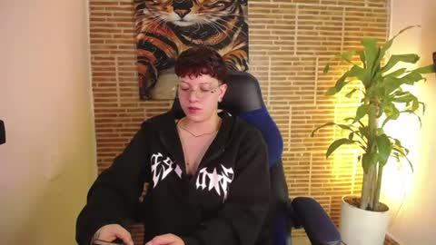 Snapshot of asher_addams__ chatting on 07-17-26, 06:31 asher_addams__ online show from 07-17-26, 06:31