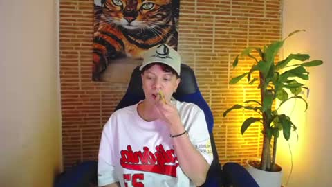 Snapshot of asher_addams__ chatting on 07-23-26, 04:10 asher_addams__ online show from 07-23-26, 04:10
