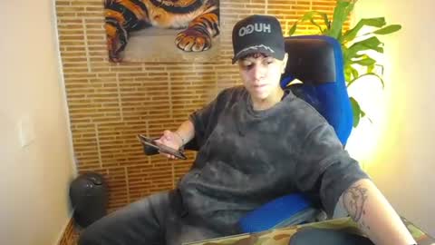 Snapshot of asher_addams__ chatting on 08-01-26, 08:13 asher_addams__ online show from 08-01-26, 08:13