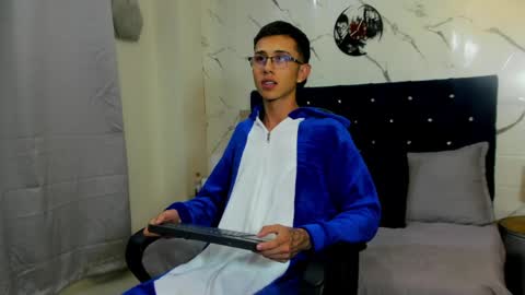   Asher  online show from 04-21-26, 08:55