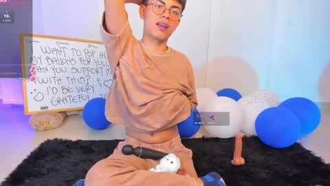 Snapshot of asher_you chatting on 05-04-26, 04:30 Asher online show from 05-04-26, 04:30
