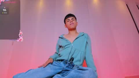 Snapshot of asher_you chatting on 05-19-26, 01:00 Asher online show from 05-19-26, 01:00