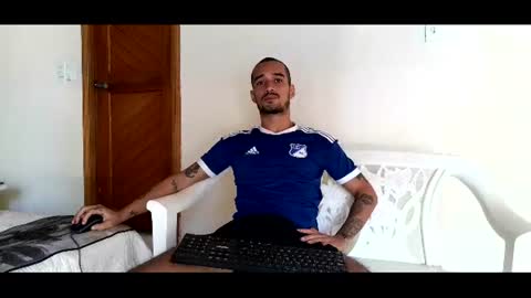 Snapshot of asherxxx_ chatting on 07-15-26, 04:45 CARIBBEAN DREAM online show from 07-15-26, 04:45