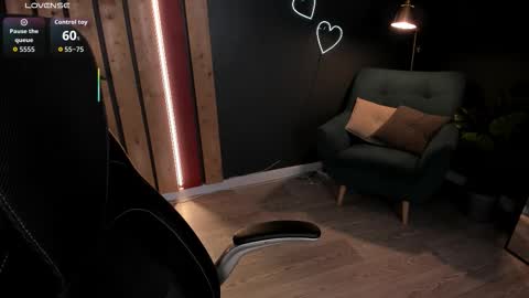 Ash online show from 09-19-25, 12:17