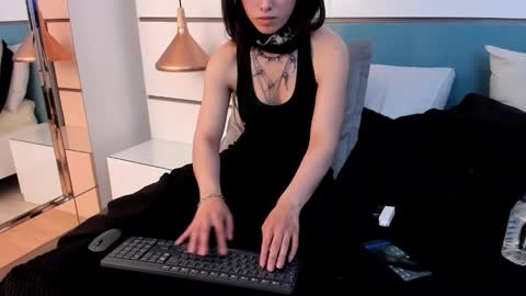 Snapshot of ashkoreh chatting on 11-19-25, 07:14 Ashkoreh online show from 11-19-25, 07:14