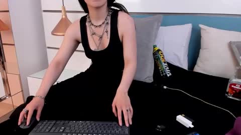 Snapshot of ashkoreh chatting on 11-22-25, 09:47 Ashkoreh online show from 11-22-25, 09:47