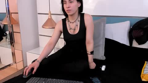 Snapshot of ashkoreh chatting on 11-28-25, 09:06 Ashkoreh online show from 11-28-25, 09:06