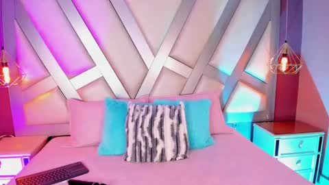 Snapshot of ashleey_bell_ chatting on 08-01-26, 01:43 Ashley online show from 08-01-26, 01:43