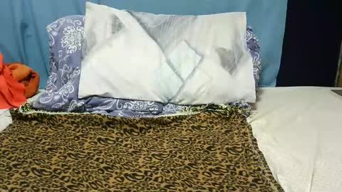 ashlery  online show from 11-23-25, 08:36