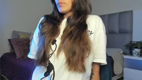 Carolina  online show from 01-06-25, 11:31