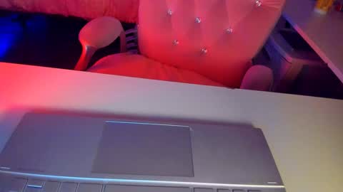 Ashley online show from 11-04-25, 12:43