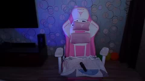   Yasmina   online show from 04-01-26, 05:41