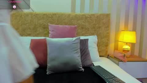 Snapshot of ashley__foxx_ chatting on 01-22-25, 02:56 ashley online show from 01-22-25, 02:56