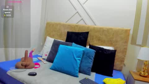 Snapshot of ashley__foxx_ chatting on 11-22-25, 02:05 ashley online show from 11-22-25, 02:05