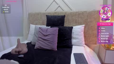 Snapshot of ashley__foxx_ chatting on 12-16-25, 01:49 ashley online show from 12-16-25, 01:49