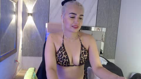 Snapshot of ashley__tylor chatting on 07-09-26, 03:49 ashley__tylor online show from 07-09-26, 03:49