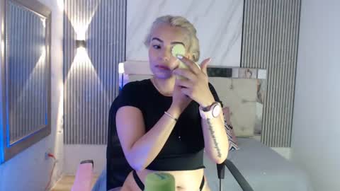 Snapshot of ashley__tylor chatting on 07-11-26, 07:49 ashley__tylor online show from 07-11-26, 07:49