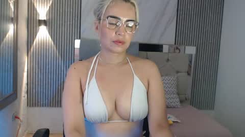 Snapshot of ashley__tylor chatting on 07-28-26, 04:50 ashley__tylor online show from 07-28-26, 04:50