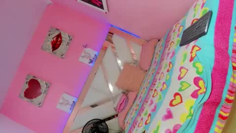 Snapshot of ashley_alexa chatting on 12-19-25, 09:05 ashley_alexa online show from 12-19-25, 09:05