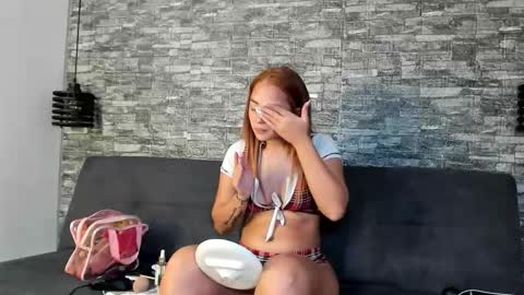 Snapshot of ashley_and_ash chatting on 10-27-25, 08:57 ASLEY AND ASH online show from 10-27-25, 08:57