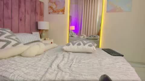 ashley_beaomunt online show from 02-18-26, 05:53