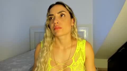 Snapshot of ashley_blair chatting on 02-07-25, 01:25 ashley_blair online show from 02-07-25, 01:25