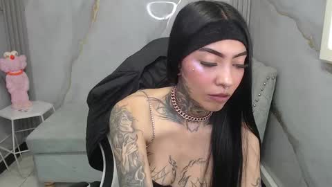 ashley_blum_v online show from 12-17-25, 08:15