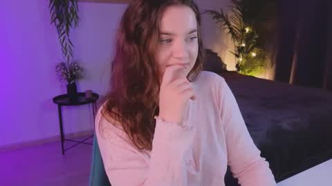 Snapshot of ashley_glen chatting on 09-14-25, 07:07 online show from 09-14-25, 07:07