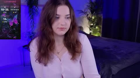 Snapshot of ashley_glen chatting on 10-18-25, 07:53 online show from 10-18-25, 07:53