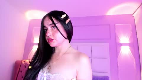 Snapshot of ashley_petit chatting on 06-19-26, 01:15 ashley_petit online show from 06-19-26, 01:15