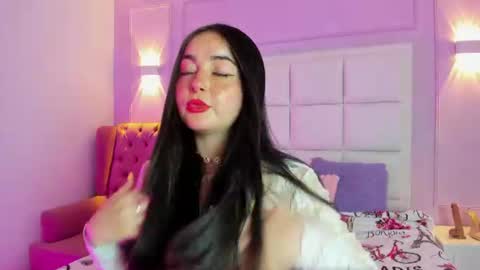 Snapshot of ashley_petit chatting on 07-08-26, 01:04 ashley_petit online show from 07-08-26, 01:04