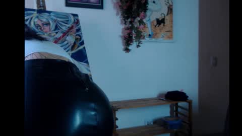 Snapshot of ashleyharper__ chatting on 10-29-25, 10:11 ashleyharper__ online show from 10-29-25, 10:11