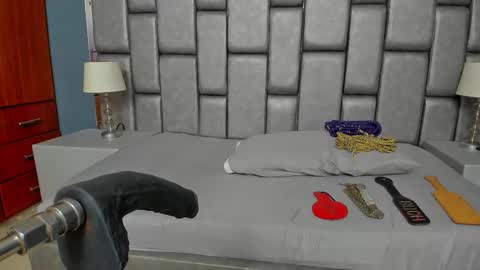 ASHLEY  My schedule 600 - 1400 GMT -5 online show from 10-22-25, 11:21