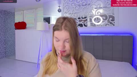 AshleyJonse online show from 01-11-26, 06:29