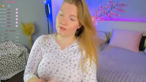 AshleyJonse online show from 06-12-26, 04:55
